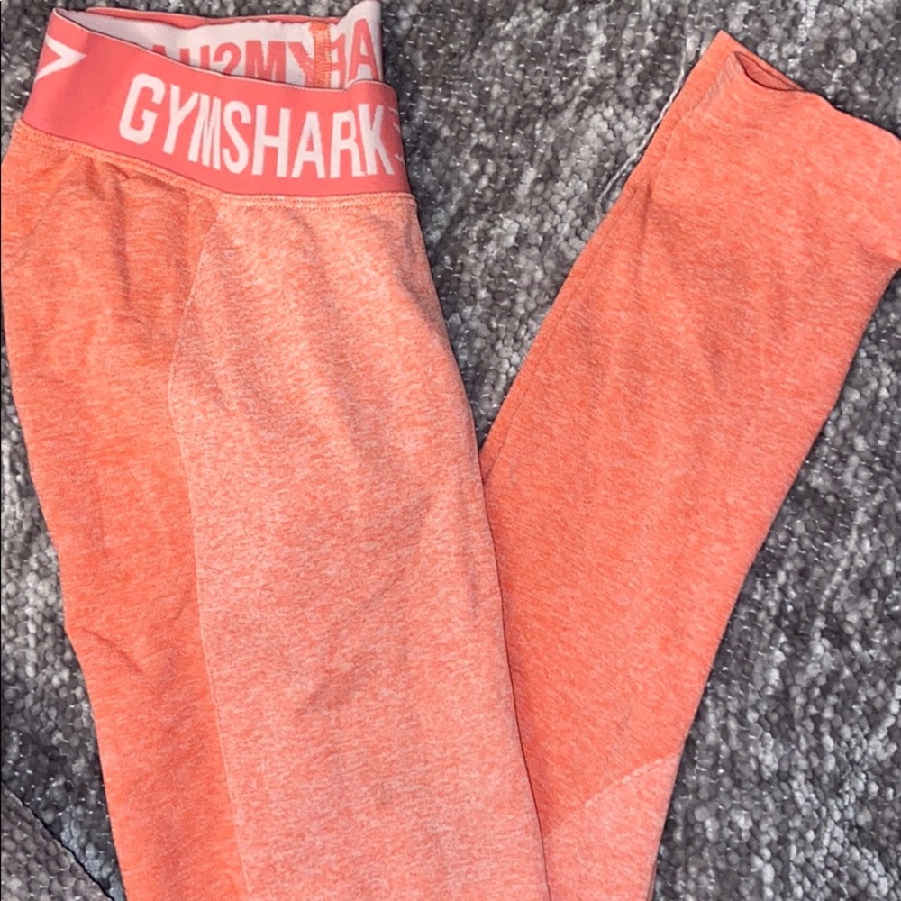 Small gymshark leggings